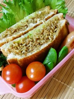 焼きそばサンド弁当♪-レシピのメイン写真