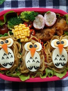 焼そばでフクロウのお弁当-レシピのメイン写真