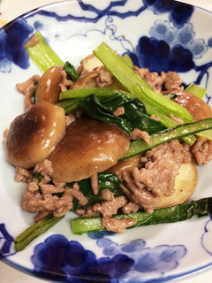 簡単♪しいたけと小松菜とひき肉の炒め物-レシピのメイン写真