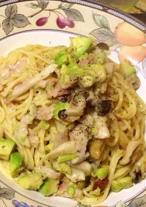 アボカドとベーコンの簡単クリームパスタ-レシピのメイン写真