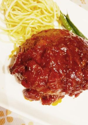 煮込むから失敗なし!!我が家のハンバーグ-レシピのメイン写真