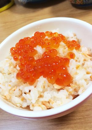 たまに贅沢☆いくらと鮭の親子御飯-レシピのメイン写真