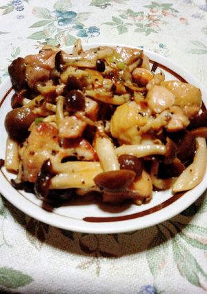 鶏もも肉としめじの塩炒め-レシピのメイン写真