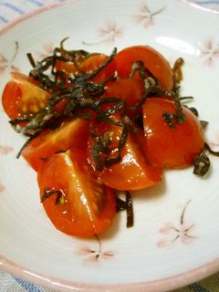 お弁当に♪簡単ミニトマトの塩こんぶ和え-レシピのメイン写真