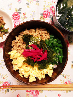 しっとりおいしい♪3色そぼろ丼-レシピのメイン写真