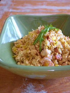 ベーコンそぼろ豆腐*山葵粗挽き黒胡椒風味-レシピのメイン写真