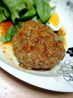 ウェイパーと焼肉のタレで本格ハンバーグ-レシピのメイン写真