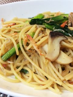 麺つゆで小松菜としらすの簡単和風パスタ♪-レシピのメイン写真
