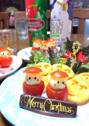 クリスマス＊.°ミニトマトでミニサンタ-レシピのメイン写真