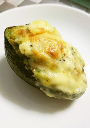 ゴママヨアボカドのチーズ焼き-レシピのメイン写真