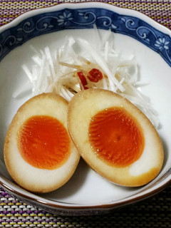 お酒のつまみに♪ ピリ辛 味付け卵-レシピのメイン写真