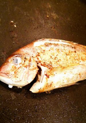 ホットプレートで焼く鯛の塩焼き-レシピのメイン写真
