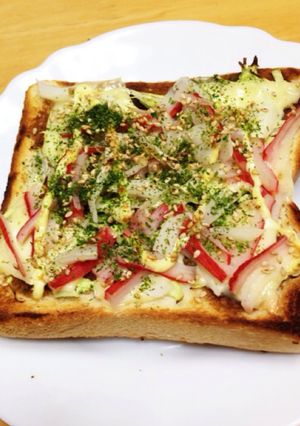 お好み焼き風☆かにかまチーズトースト-レシピのメイン写真