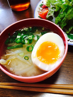 もやしの味噌ラーメンっぽい味噌汁-レシピのメイン写真