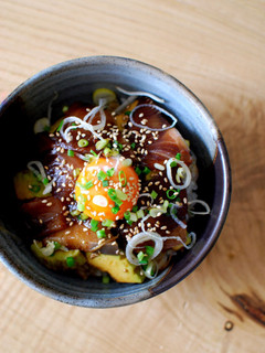 旦那さん絶賛!簡単アボカド入り漬け丼-レシピのメイン写真