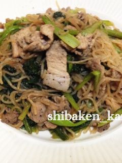 簡単豚肉こんにゃく小松菜すき焼き風炒め煮-レシピのメイン写真