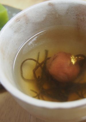 ほっこり♡梅昆布茶-レシピのメイン写真