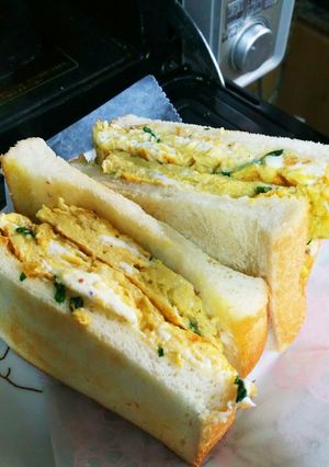 朝食・ランチに♪バジル香るたまごサンド-レシピのメイン写真