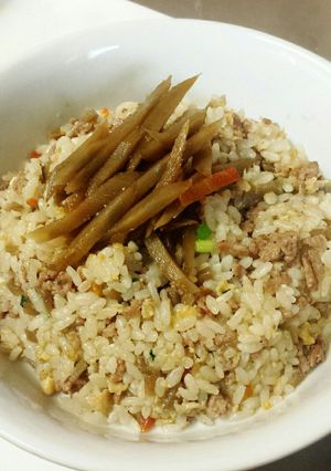 リメイク！きんぴらごぼうで炒飯-レシピのメイン写真