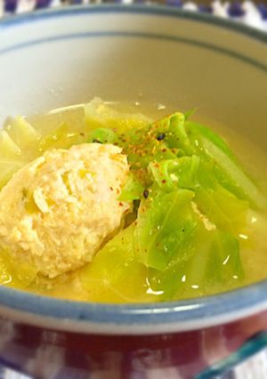 春キャベツと鶏ささみつくねの お味噌汁-レシピのメイン写真