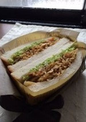 しゃっきりキャベツたっぷり焼きそばサンド-レシピのメイン写真