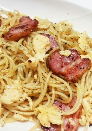 簡単！卵とベーコンとバジルのパスタ-レシピのメイン写真