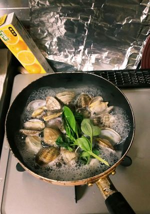 あさりのワイン蒸し　ハーブ風味-レシピのメイン写真