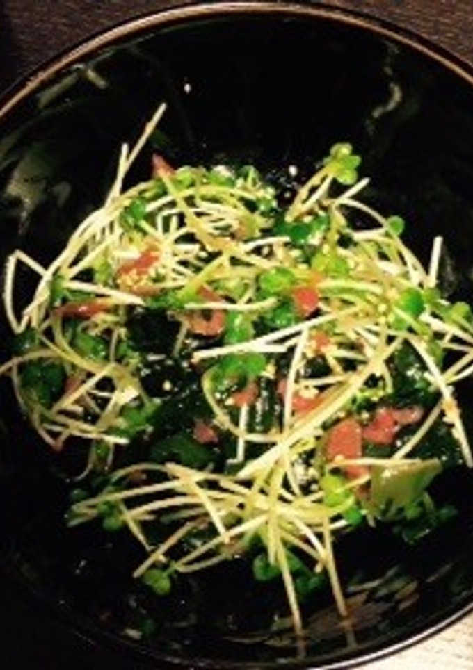 簡単節約✴︎わかめと貝割の梅和え-レシピのメイン写真
