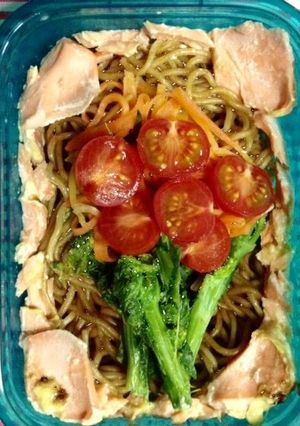 焼きそばに咲く花弁当-レシピのメイン写真
