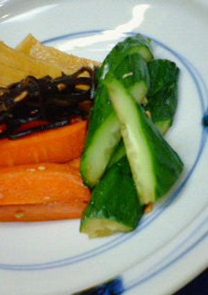 塩昆布と味噌で野菜の一夜漬け-レシピのメイン写真