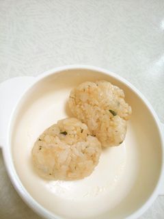 ふりかけチーズおにぎり-レシピのメイン写真