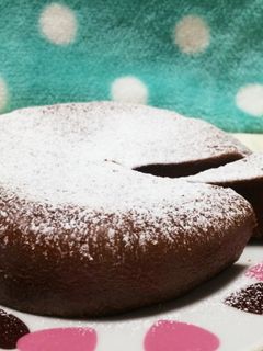 材料4つで簡単!炊飯器でガトーショコラ♡-レシピのメイン写真