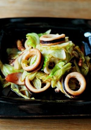 春キャベツとイカの醤油炒め-レシピのメイン写真