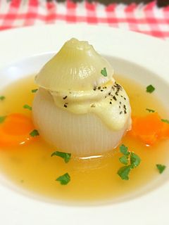 まるごと新玉ねぎの肉詰めダイエットスープ-レシピのメイン写真