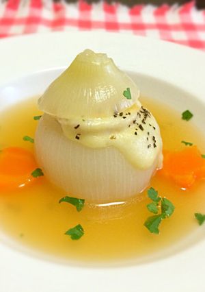 まるごと新玉ねぎの肉詰めダイエットスープ-レシピのメイン写真