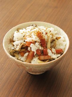 舞茸とベーコンの混ぜごはん-レシピのメイン写真