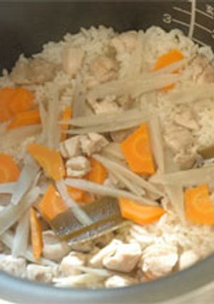 ボリュームたっぷりかしわ飯-レシピのメイン写真