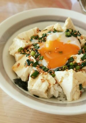 朝ごはん＊ランチに＊温玉豆腐丼♡-レシピのメイン写真