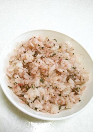 赤飯ふりかけご飯-レシピのメイン写真
