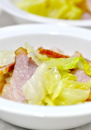 簡単◎キャベツとベーコンほっとけ蒸し焼き-レシピのメイン写真