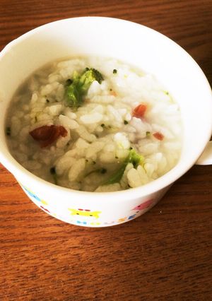 体調悪い日①梅干しとブロッコリーのおかゆ-レシピのメイン写真