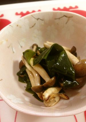 しめじとわかめのコク旨おひたし♪-レシピのメイン写真