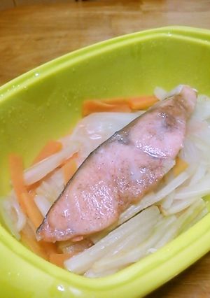 レンジで簡単!!鮭のワイン蒸し-レシピのメイン写真