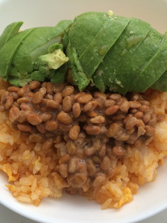 鍋キューブでアボカド納豆キムチチャーハン-レシピのメイン写真