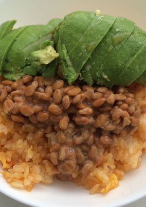 鍋キューブでアボカド納豆キムチチャーハン-レシピのメイン写真