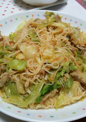 豚キムチと春キャベツの素麺チャンプルー-レシピのメイン写真