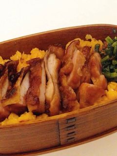 たまごそぼろのお花見照り焼きチキン弁当♪-レシピのメイン写真