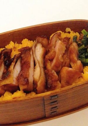 たまごそぼろのお花見照り焼きチキン弁当♪-レシピのメイン写真