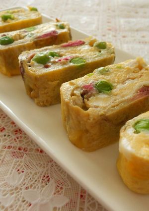 春爛漫♡桜の花とグリンピースの卵焼き-レシピのメイン写真