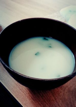 袋味噌汁に豆乳投入で濃厚スープ！-レシピのメイン写真